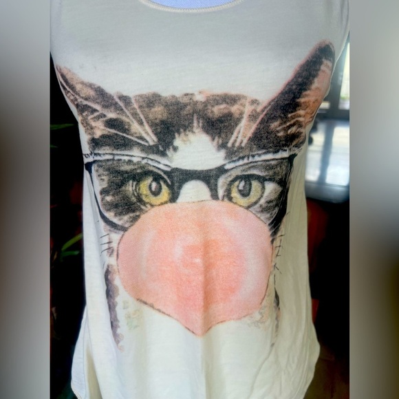 Lost and Found kitty cat blowing bubble tank top small NWT - Picture 4 of 9